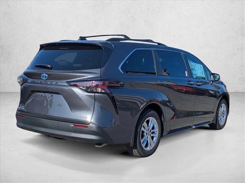 2025 Toyota Sienna XLE