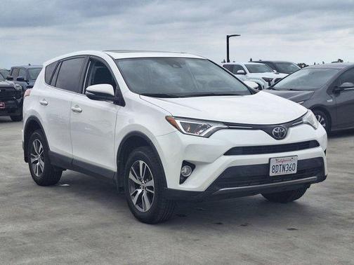 2018 Toyota RAV4 XLE