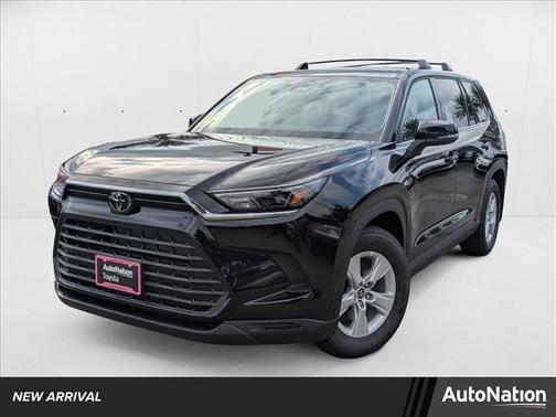2025 Toyota Highlander LE