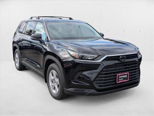2025 Toyota Highlander LE
