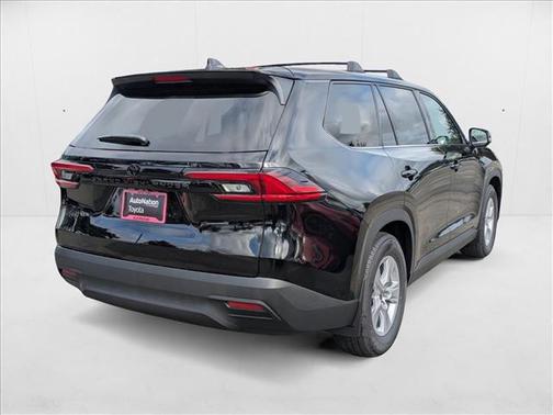 2025 Toyota Highlander LE