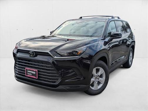 2025 Toyota Highlander LE