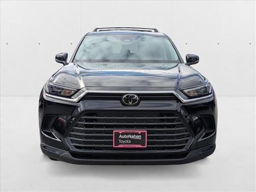 2025 Toyota Highlander LE