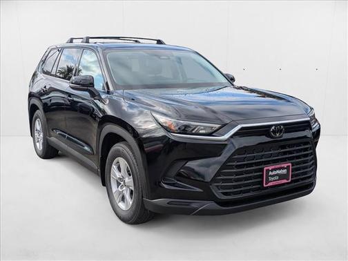 2025 Toyota Highlander LE