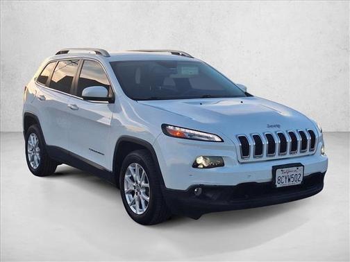 Bright White Clearcoat 2018 Jeep Cherokee Latitude