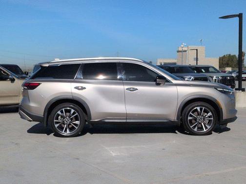 2022 INFINITI QX60 Luxe