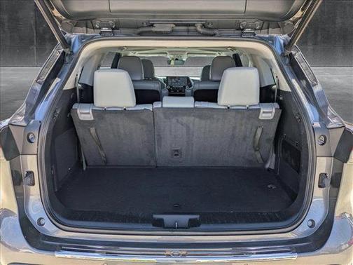 2022 Toyota Highlander Hybrid Limited