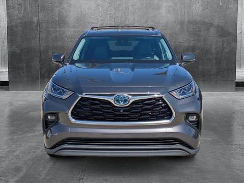 2022 Toyota Highlander Hybrid Limited