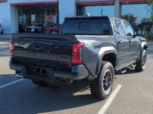 2025 Toyota Tacoma Hybrid TRD Off Road