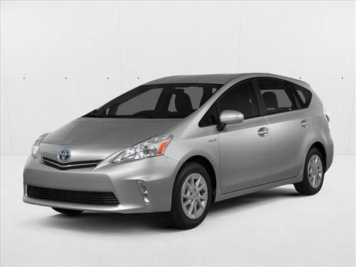 2014 Toyota Prius v Five