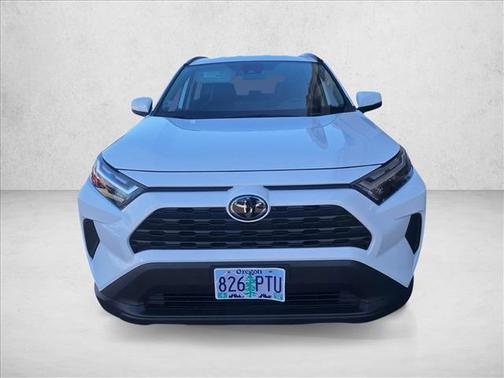 Ice Cap 2024 Toyota RAV4 XLE