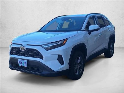 Ice Cap 2024 Toyota RAV4 XLE