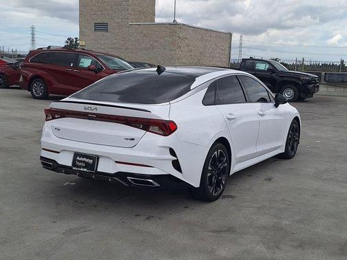 Glacial White Pearl 2022 Kia K5 GT-Line