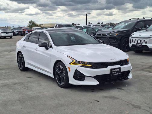 Glacial White Pearl 2022 Kia K5 GT-Line