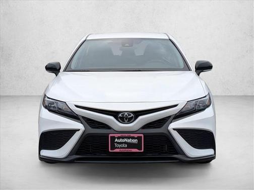 Ice Cap 2023 Toyota Camry SE