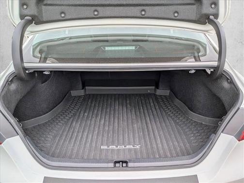Ice Cap 2023 Toyota Camry SE