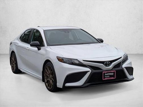 Ice Cap 2023 Toyota Camry SE