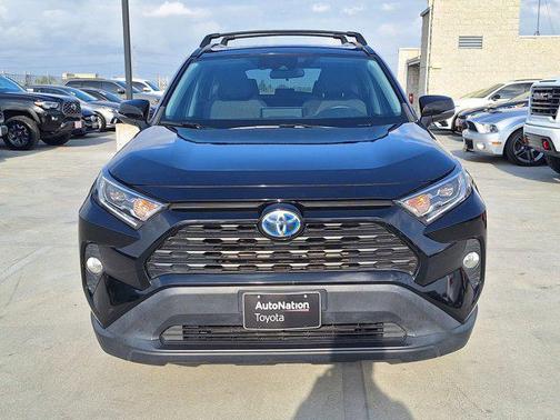 2020 Toyota RAV4 Hybrid XLE