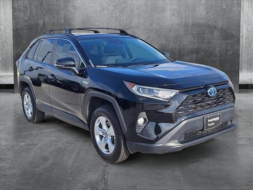 2020 Toyota RAV4 Hybrid XLE