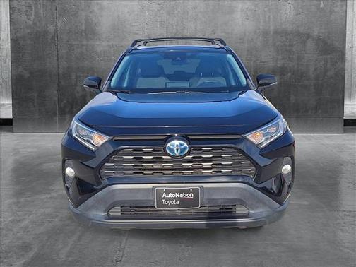 2020 Toyota RAV4 Hybrid XLE