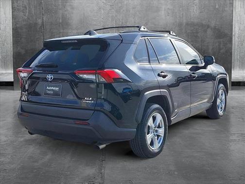 2020 Toyota RAV4 Hybrid XLE
