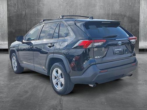 2020 Toyota RAV4 Hybrid XLE