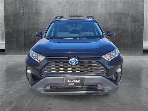 2020 Toyota RAV4 Hybrid XLE