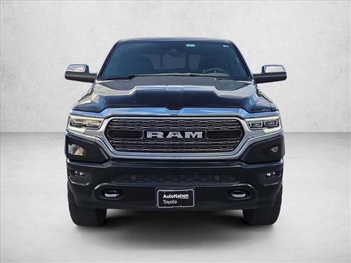 Diamond Black Crystal Pearlcoat 2019 RAM 1500 Limited
