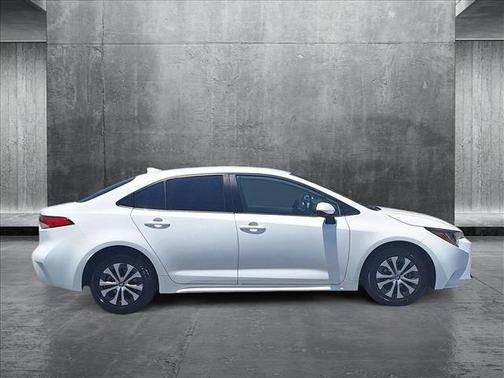 2022 Toyota Corolla Hybrid LE