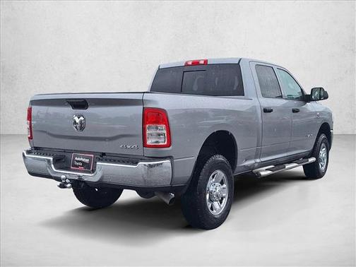 2020 RAM 2500 Tradesman Crew Cab 4X4 6'4' Box