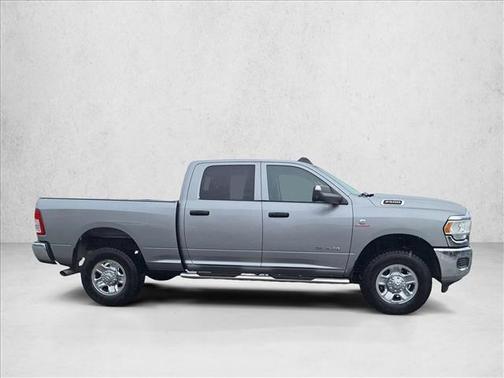2020 RAM 2500 Tradesman Crew Cab 4X4 6'4' Box