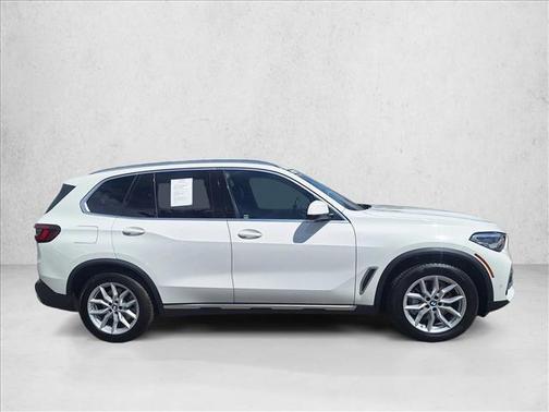 Alpine White 2023 BMW X5 sDrive40i