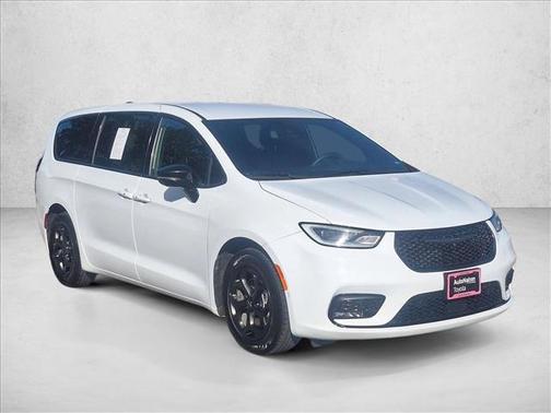 2024 Chrysler Pacifica Hybrid S Appearance Pkg