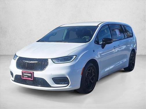 2024 Chrysler Pacifica Hybrid S Appearance Pkg