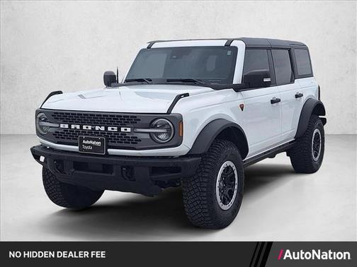 Oxford White 2024 Ford Bronco Badlands