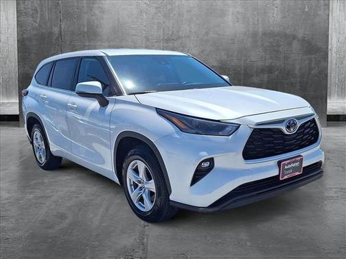 2023 Toyota Highlander LE
