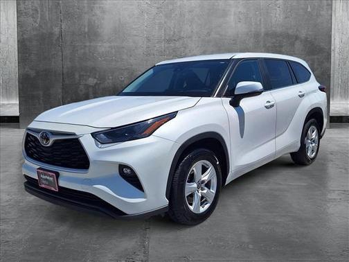2023 Toyota Highlander LE