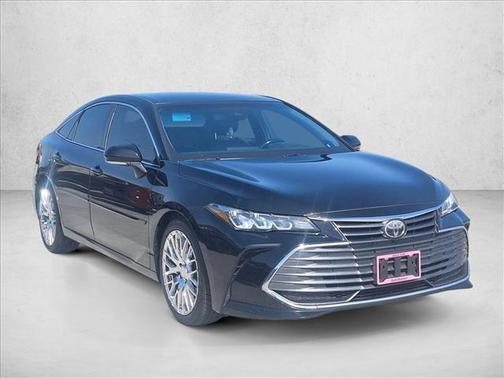 Midnight Black Metallic 2019 Toyota Avalon XLE