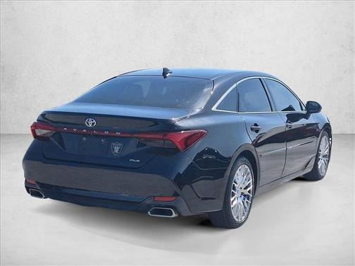 Midnight Black Metallic 2019 Toyota Avalon XLE