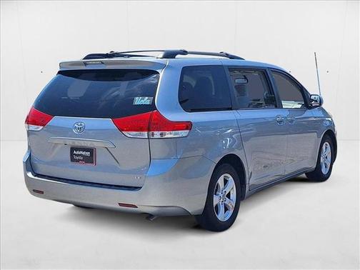 2012 Toyota Sienna LE