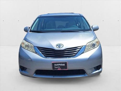 2012 Toyota Sienna LE