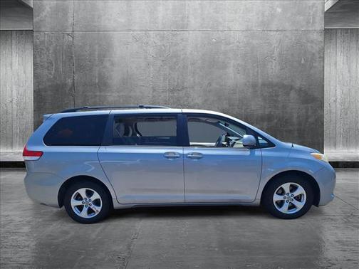 2012 Toyota Sienna LE