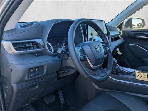 2026 Toyota Highlander XLE