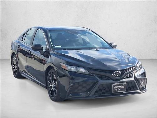 Midnight Black Metallic 2021 Toyota Camry SE