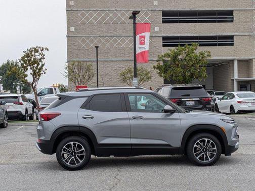 Sterling Gray Metallic 2024 Chevrolet Trailblazer LT