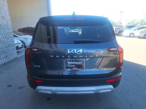 2022 Kia Telluride LX