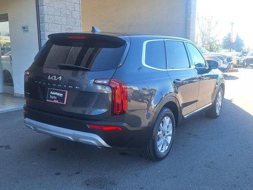 2022 Kia Telluride LX