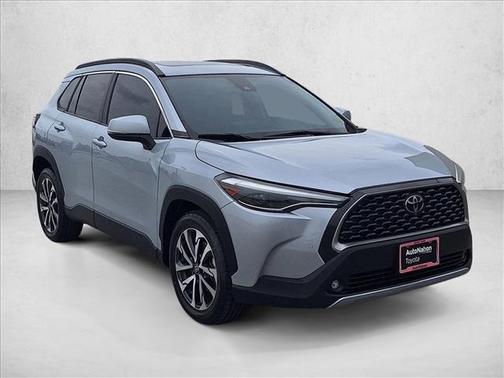 2022 Toyota Corolla Cross XLE