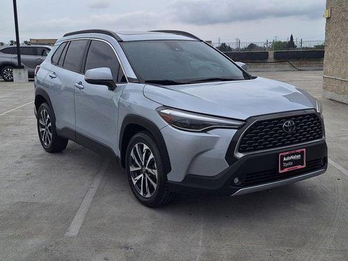 2022 Toyota Corolla Cross XLE