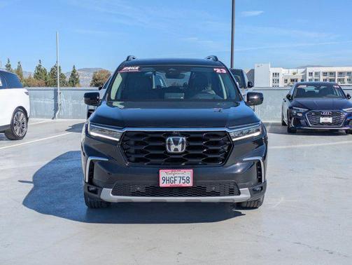 Crystal Black Pearl 2023 Honda Pilot AWD Elite